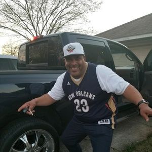 Meet your Posher, Devin